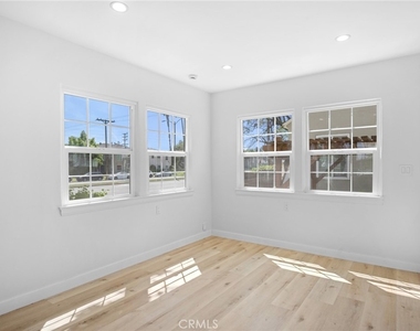 1101 Norton Avenue - Photo Thumbnail 7
