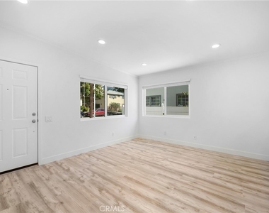 309 Sinclair - Photo Thumbnail 4