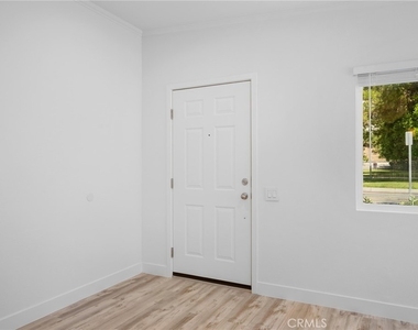309 Sinclair - Photo Thumbnail 2