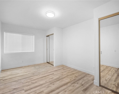 309 Sinclair - Photo Thumbnail 11