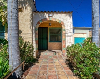 1349 N Citrus - Photo Thumbnail 3
