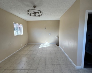 921 Carob - Photo Thumbnail 28