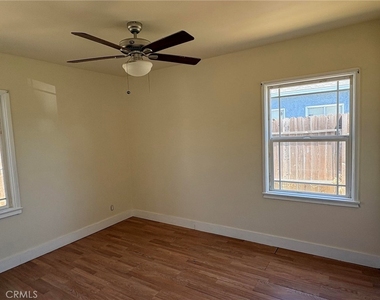 13727 Fairford Avenue - Photo Thumbnail 10