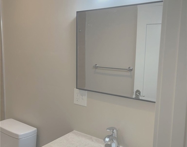 628 W 59th Place - Photo Thumbnail 10