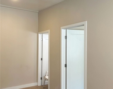 628 W 59th Place - Photo Thumbnail 16