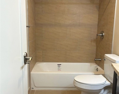 628 W 59th Place - Photo Thumbnail 11
