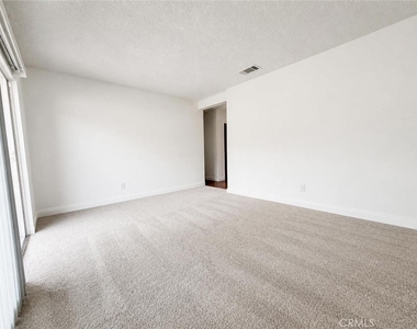 14624 Hutchcroft - Photo Thumbnail 12