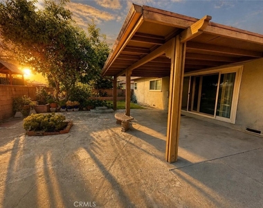 14624 Hutchcroft - Photo Thumbnail 1