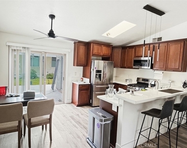 12426 Lilac Court - Photo Thumbnail 2