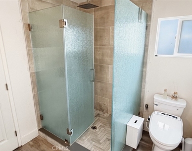 12426 Lilac Court - Photo Thumbnail 11
