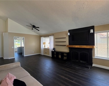 16500 Running Deer Road - Photo Thumbnail 3