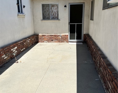 6237 Oak - Photo Thumbnail 15