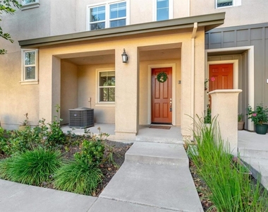 3091 Madsen St - Photo Thumbnail 2