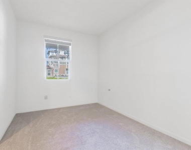 3091 Madsen St - Photo Thumbnail 4