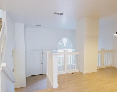 1102 Brooks Range Lndg - Photo Thumbnail 7