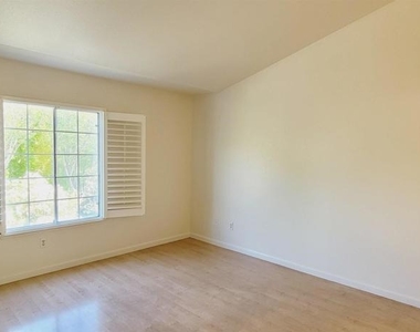1102 Brooks Range Lndg - Photo Thumbnail 16