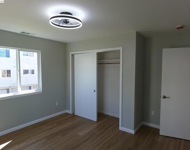722 Foothill Blvd - Photo Thumbnail 8