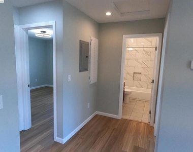 722 Foothill Blvd - Photo Thumbnail 16
