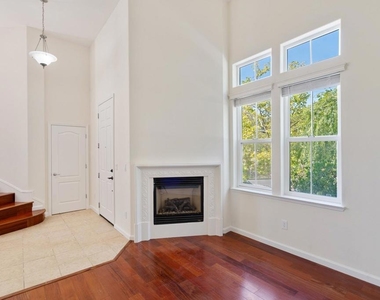 7981 Bellina St - Photo Thumbnail 5