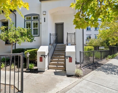 7981 Bellina St - Photo Thumbnail 2