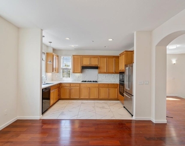 7981 Bellina St - Photo Thumbnail 12