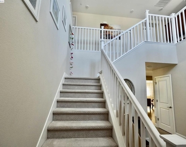1429 S Wilshire Ave - Photo Thumbnail 15