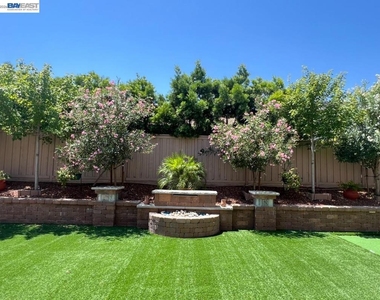 1429 S Wilshire Ave - Photo Thumbnail 41