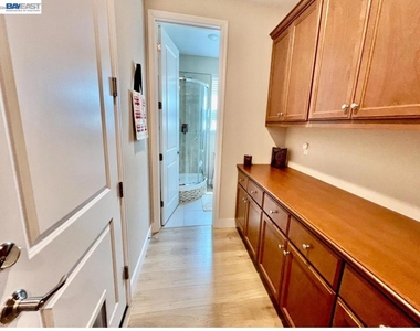 1429 S Wilshire Ave - Photo Thumbnail 32