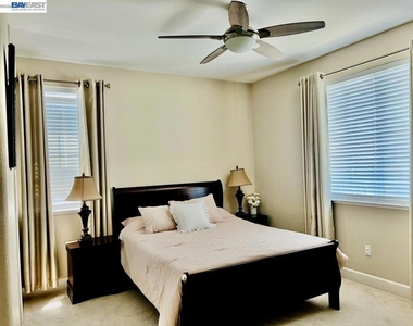 1429 S Wilshire Ave - Photo Thumbnail 26