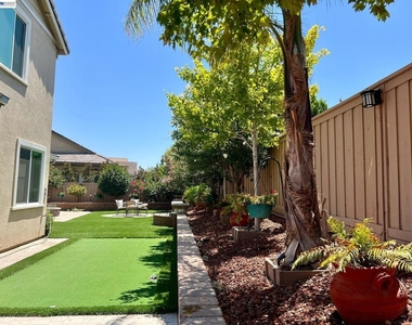 1429 S Wilshire Ave - Photo Thumbnail 47