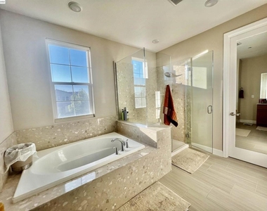1429 S Wilshire Ave - Photo Thumbnail 22