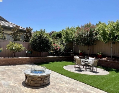 1429 S Wilshire Ave - Photo Thumbnail 50