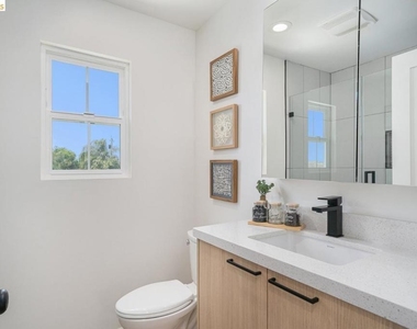731 Beatrice St - Photo Thumbnail 20