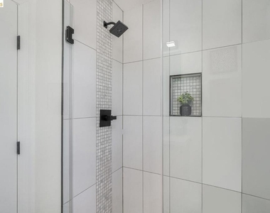 731 Beatrice St - Photo Thumbnail 21