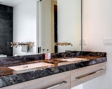 1030 N Kings Road - Photo Thumbnail 29
