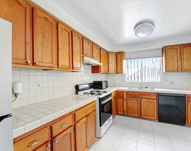7139 Hawthorn Avenue - Photo Thumbnail 4