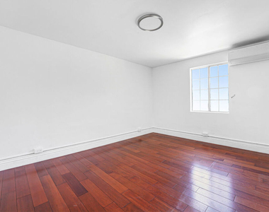 7139 Hawthorn Avenue - Photo Thumbnail 8