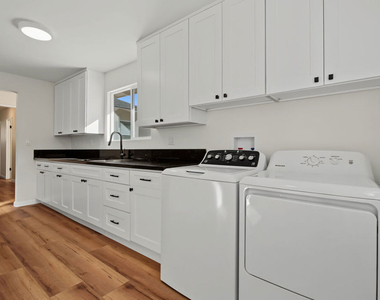 11508 Fenton Avenue - Photo Thumbnail 4