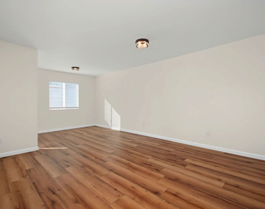 11508 Fenton Avenue - Photo Thumbnail 1
