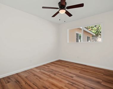 11508 Fenton Avenue - Photo Thumbnail 7