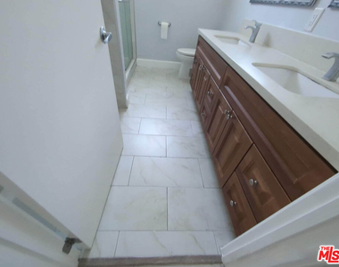 1844 Thayer Avenue - Photo Thumbnail 20