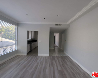 1844 Thayer Avenue - Photo Thumbnail 5