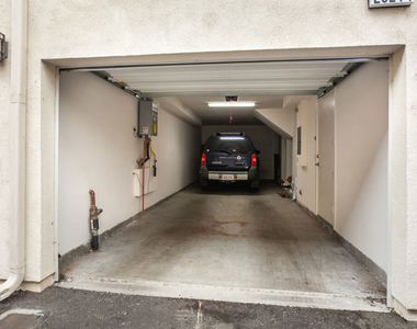 2924 Rowena Avenue - Photo Thumbnail 14