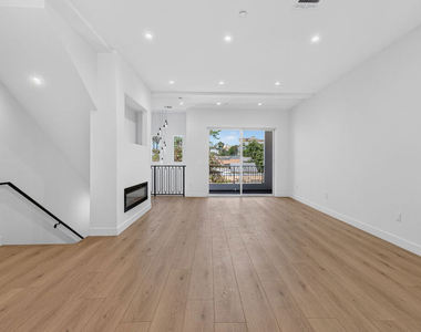 2420 N Council Street - Photo Thumbnail 8