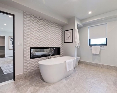 1839 Pandora Avenue - Photo Thumbnail 38