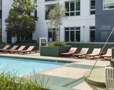 10601 Washington Boulevard - Photo Thumbnail 15
