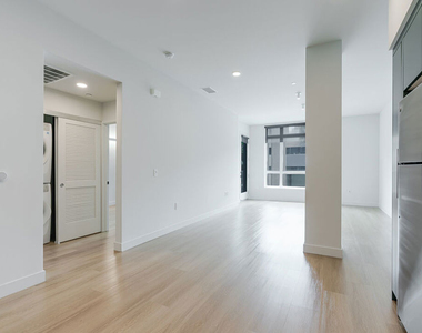 10601 Washington Boulevard - Photo Thumbnail 2