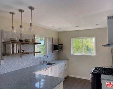 23749 B Canyon Drive - Photo Thumbnail 2