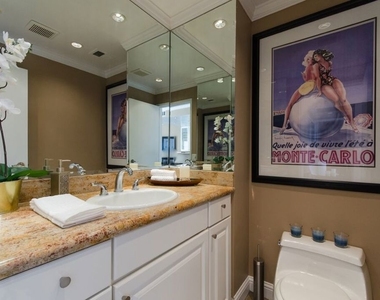 1131 Alta Loma Road - Photo Thumbnail 21