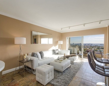 1131 Alta Loma Road - Photo Thumbnail 3